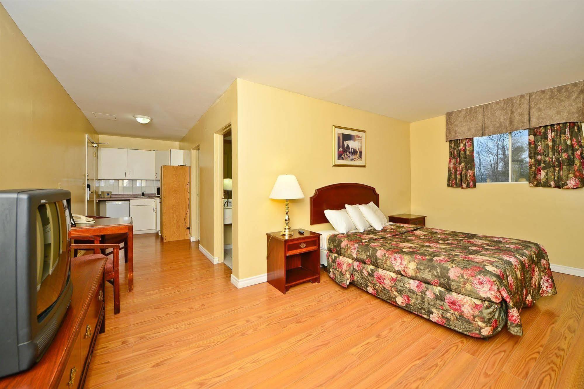 Best Value Inn & Suites Parry Sound Esterno foto